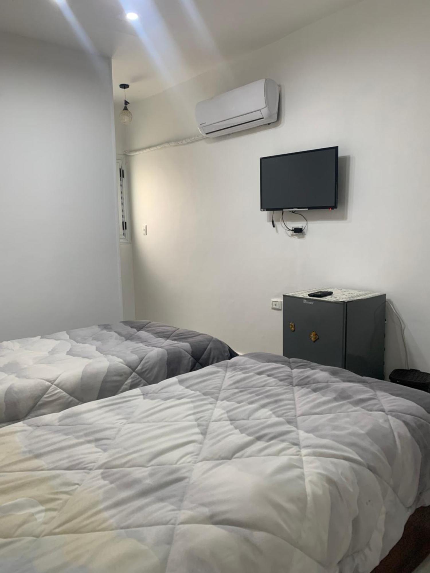 Pyramids Home Guest House Kafret el-Gabal 外观 照片